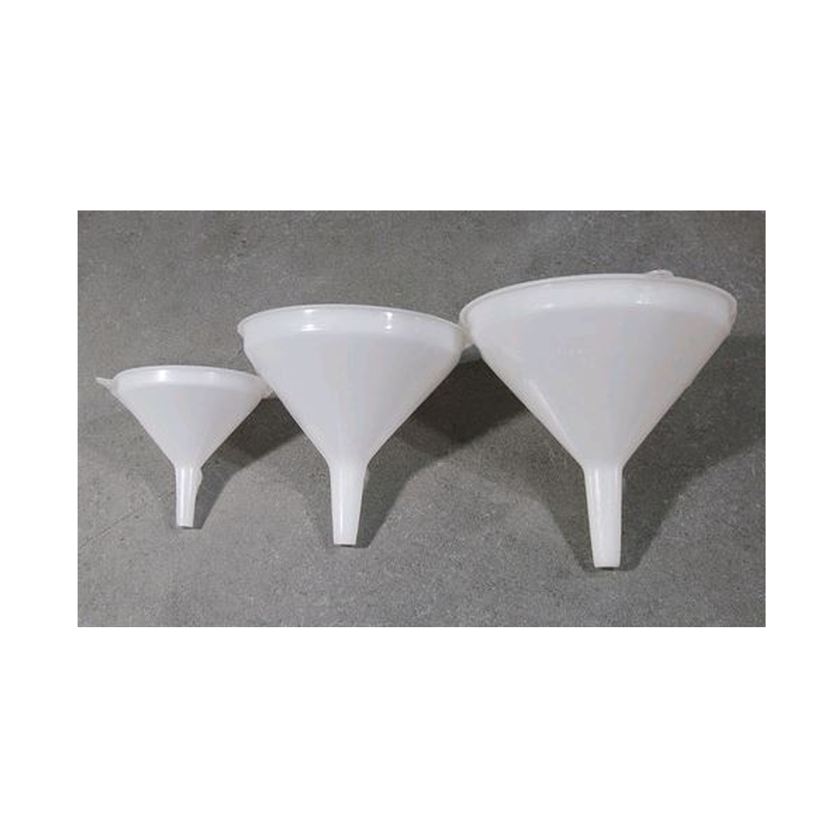 Aptaca Decanting Funnel 80mm Diameter 8mm Stem Diameter 100ml Volume HDPE - White x150