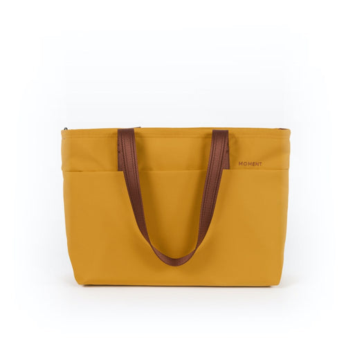 Moment Everything Tech Tote 19L - Workwear
