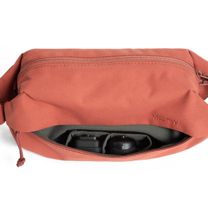 Moment Fanny Sling Bag 2L - Clay
