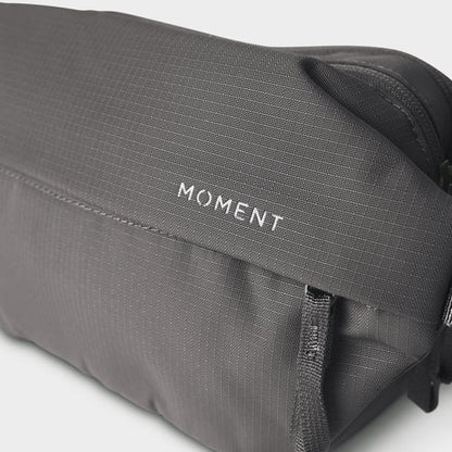Moment Bag Everything Sling 2L - Grey
