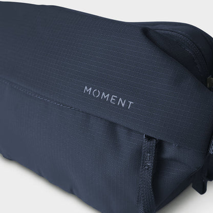 Moment Bag Everything Sling 2L - Navy