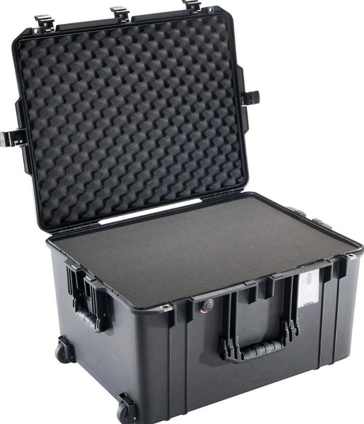 Pelican 1637 Air Case with Foam - Black