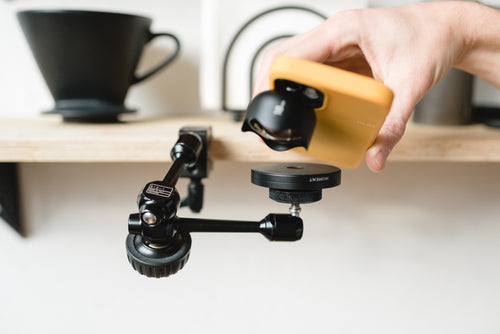 Moment Multi Threaded Mount with MagSafe - Black