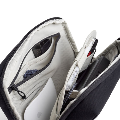 Moment Tech Organiser - Black
